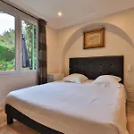 Emeraude Hoteliere Ξενοδοχείο με διαμερίσματα