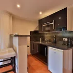 Emeraude Hoteliere Ξενοδοχείο με διαμερίσματα Ζουάν λε Πιν