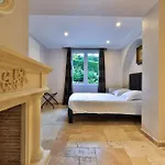 Emeraude Hoteliere Ξενοδοχείο με διαμερίσματα