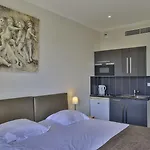 Emeraude Hoteliere Ξενοδοχείο με διαμερίσματα 3*