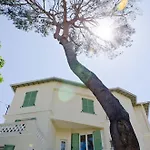 Emeraude Hoteliere Ξενοδοχείο με διαμερίσματα