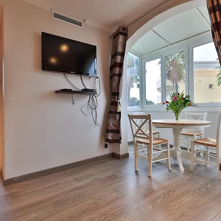 Emeraude Hoteliere Juan-les-Pins