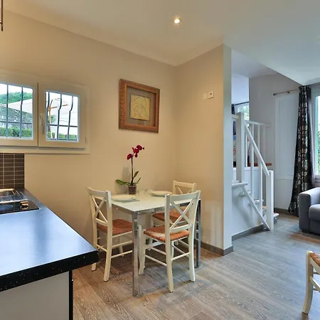Emeraude Residence Hoteliere