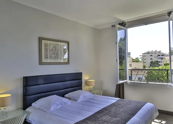 Emeraude Hoteliere Juan-les-Pins