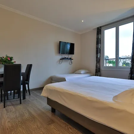 Emeraude Hoteliere Апарт-готель Жюан-ле-Пен