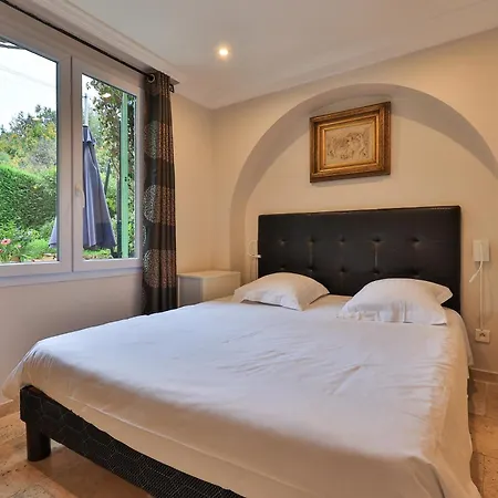 Emeraude Hoteliere Апарт-готель