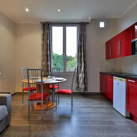 Апарт-готель Emeraude Hoteliere 3*