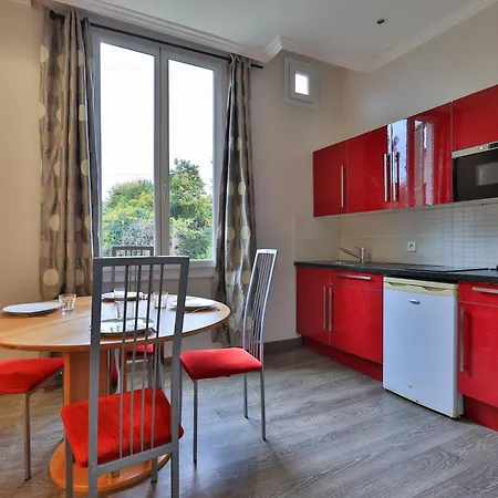 Emeraude Hoteliere Жуан-ле-Пен