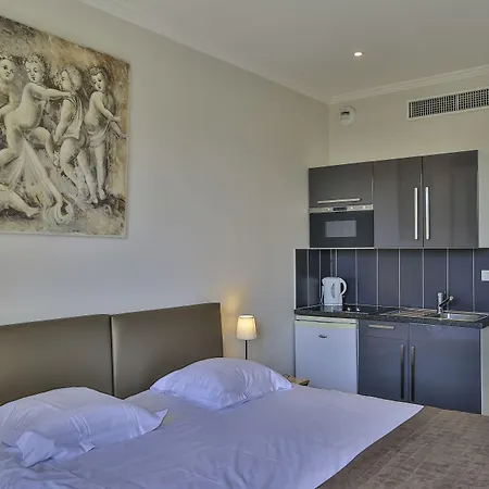 Emeraude Hoteliere Апарт-отель 3*