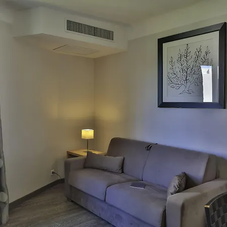 Emeraude Hoteliere Апарт-отель 3*