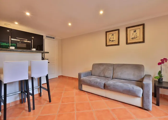 Apart-hotel Emeraude Hoteliere Juan-les-Pins