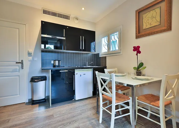 Apart-hotel Emeraude Hoteliere Juan-les-Pins