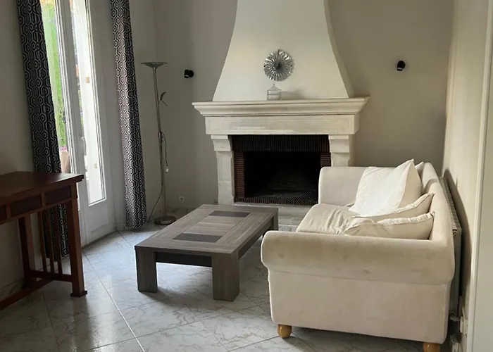 Emeraude Hoteliere Ξενοδοχείο με διαμερίσματα Ζουάν λε Πιν