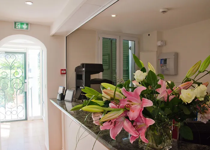 Emeraude Hoteliere Juan-les-Pins