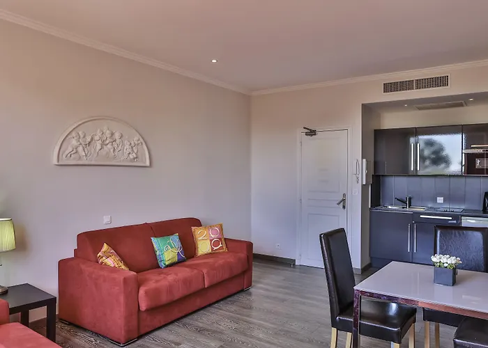 Apart-hotel Emeraude Hoteliere 3*