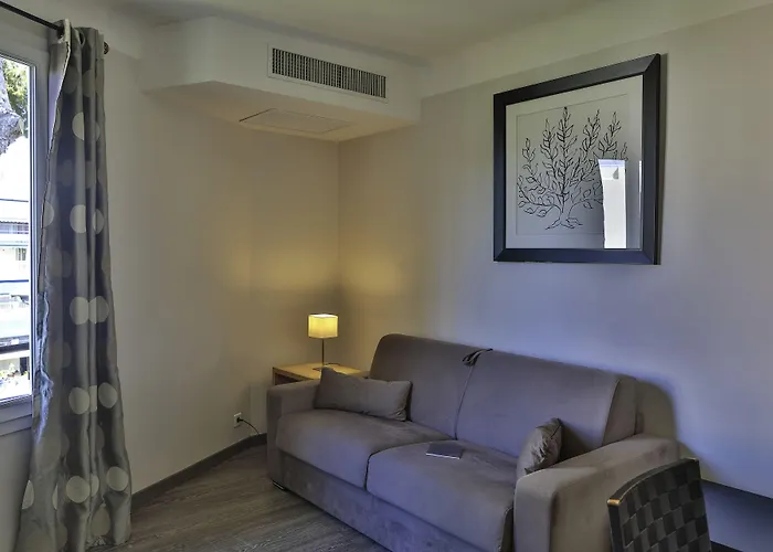 Emeraude Hoteliere Apartmanhotel 3*