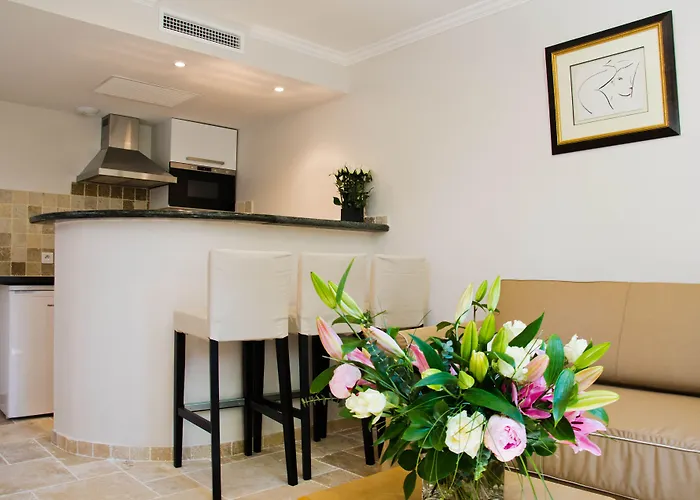 Emeraude Hoteliere 3*