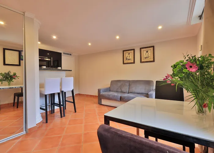 Apart-hotel Emeraude Hoteliere Juan-les-Pins